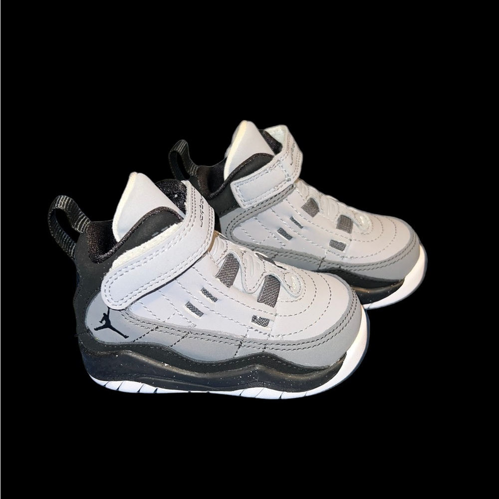 Air Jordan Stealth Hallowed Ground 6c